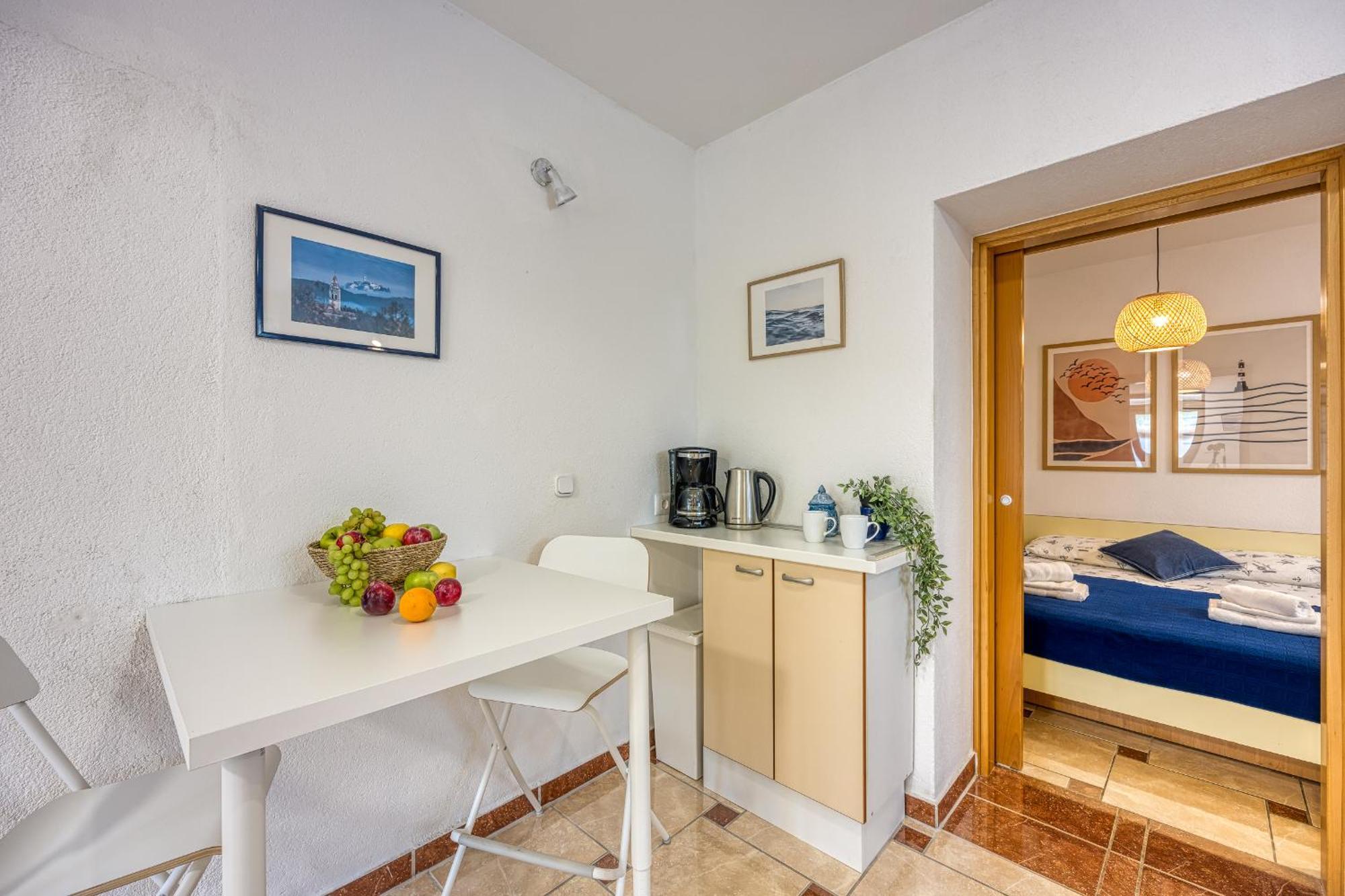 Navetta Apartment Пореч Екстериор снимка