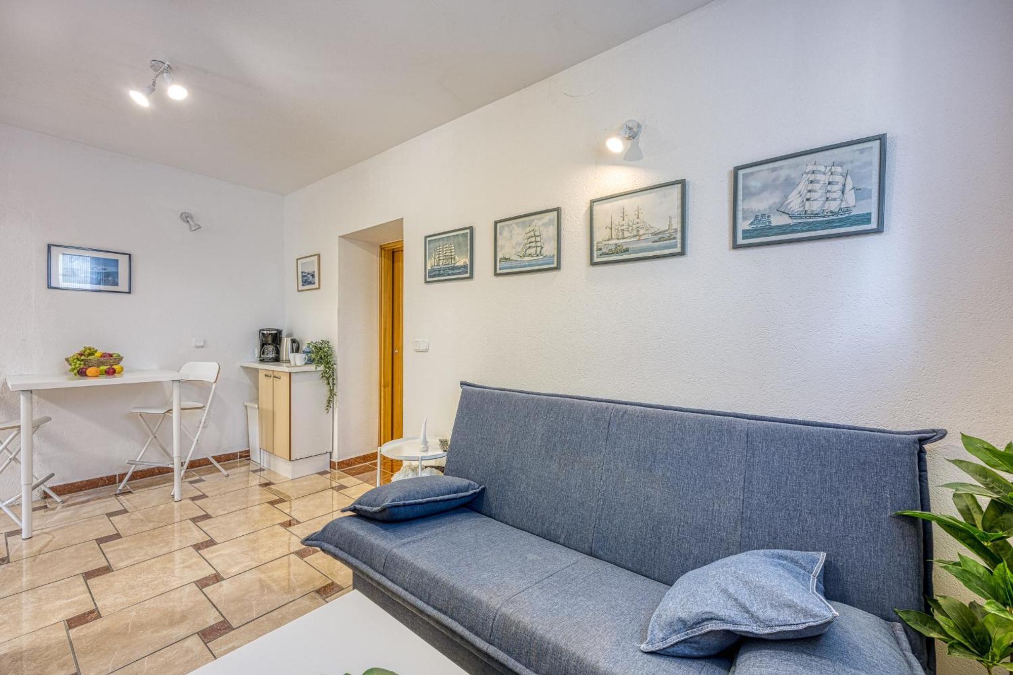 Navetta Apartment Пореч Екстериор снимка